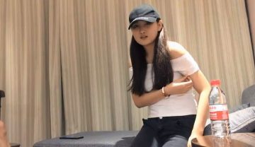 约啪大神酒店开房高价约极品高颜值高挑女神，互摸舌吻调情再口交上位骑乘抬腿侧入猛操